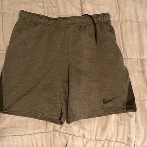 Mens Nike Green Workout Shorts Size Large